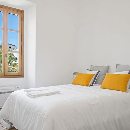 Cargese, Appartement De Charme Surplombant Le Port Luaran gambar
