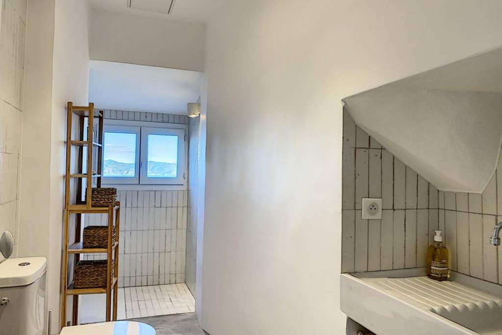 Cargese, Appartement De Charme Surplombant Le Port Luaran gambar