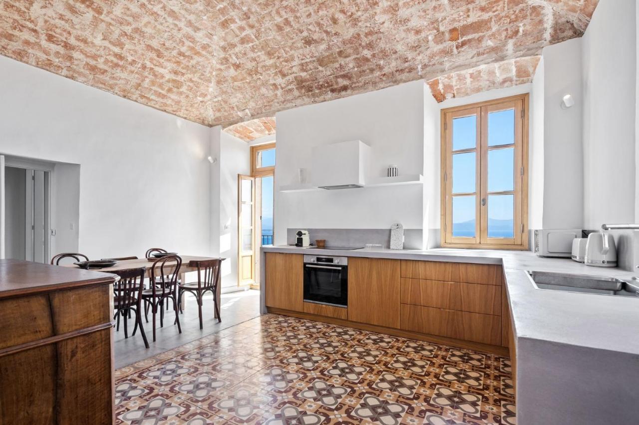 Cargese, Appartement De Charme Surplombant Le Port Luaran gambar