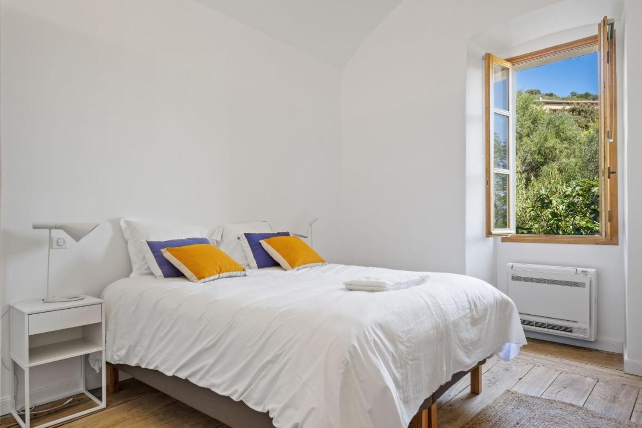 Cargese, Appartement De Charme Surplombant Le Port Luaran gambar